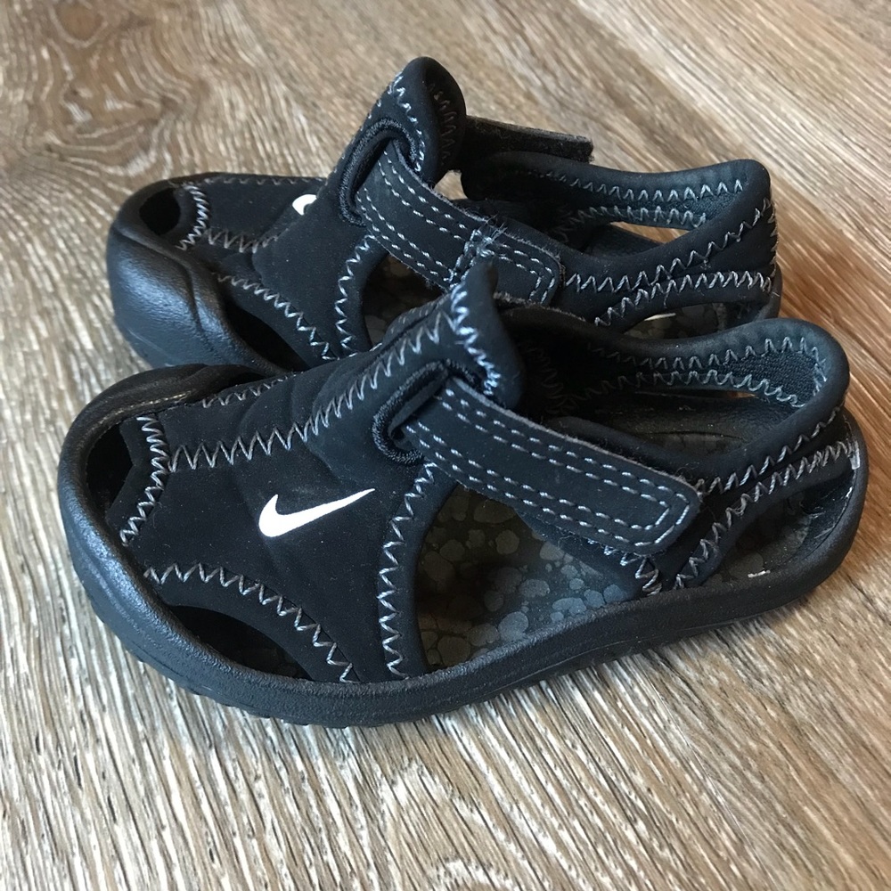 Water shoes